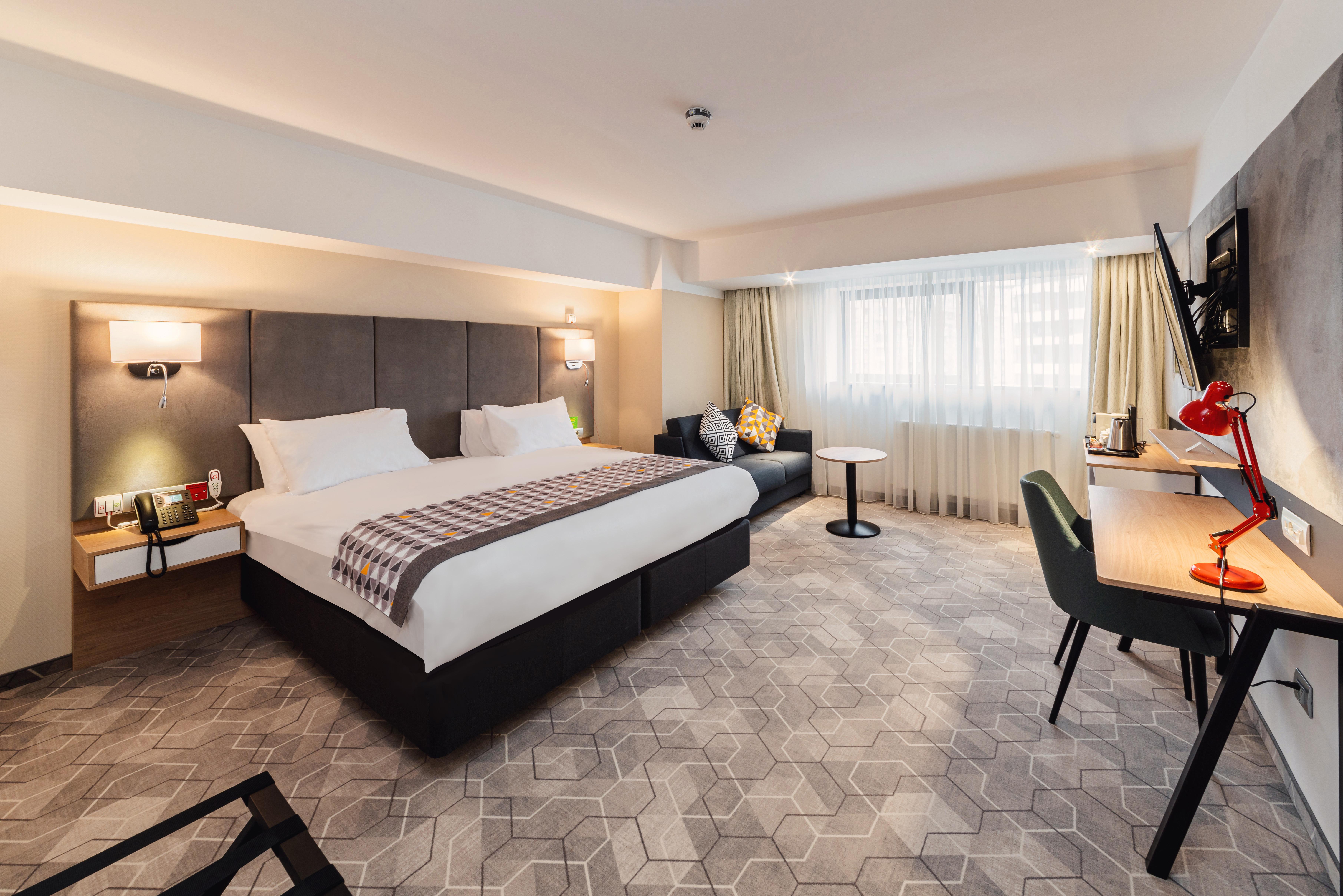 - Times, An Ihg Hotel Bucarest